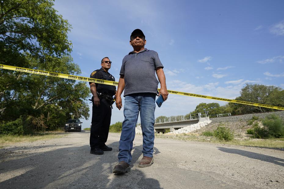 En 2003, se hallaron los cuerpos de 19 migrantes en un camión abandonado al sureste de San Antonio en medio de un calor intenso.
