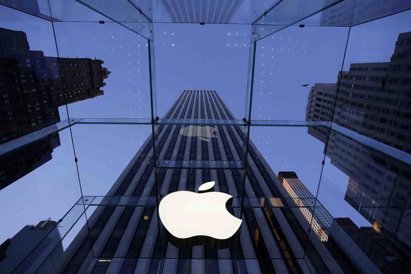 Vista de la estructura de una tienda de Apple, en Nueva York. (AP)