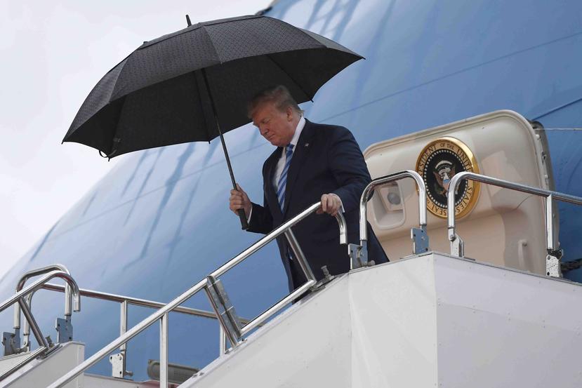El presidente Donald Trump llega a Osaka, Japón, para la cumbre del G20 el 27 de junio del 2019. (AP/Susan Walsh)