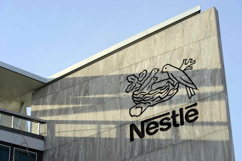 En 2001, Nestlé y otros importantes fabricantes de chocolate acordaron un plan destinado a poner fin al trabajo infantil en fincas de África Occidental.