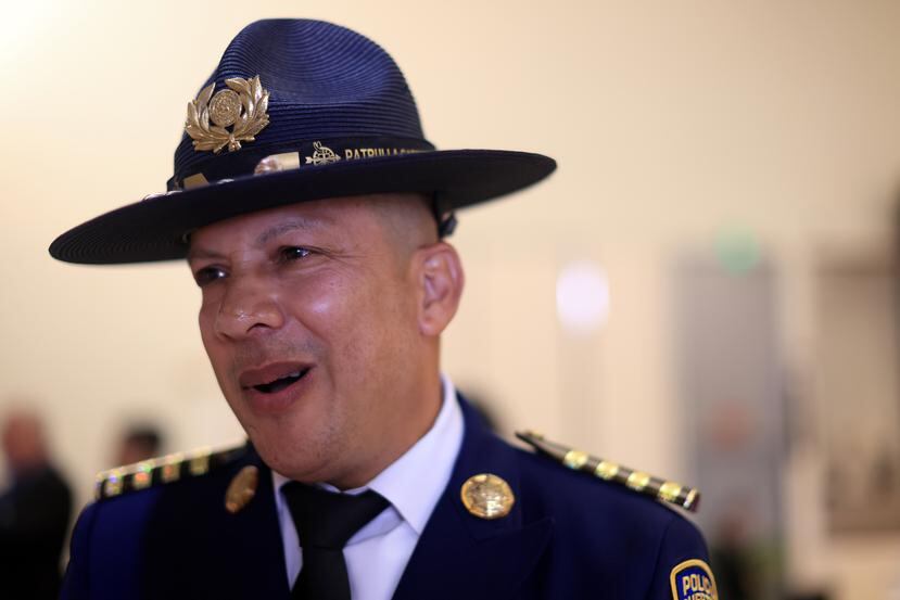 El teniente Elvis Zeno Santiago, con 31 años en la Policía, fue uno de los oficiales ascendidos a capitán.  