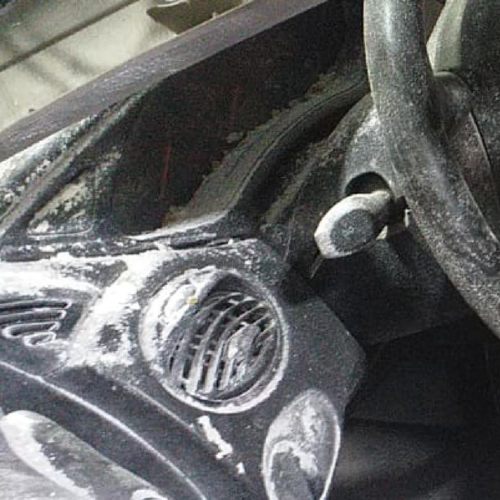 El Ministerio de Seguridad de Argentina publicó imágenes de la explosión del auto con cocaína en lo que han denominado operativo "Lluvia Blanca".