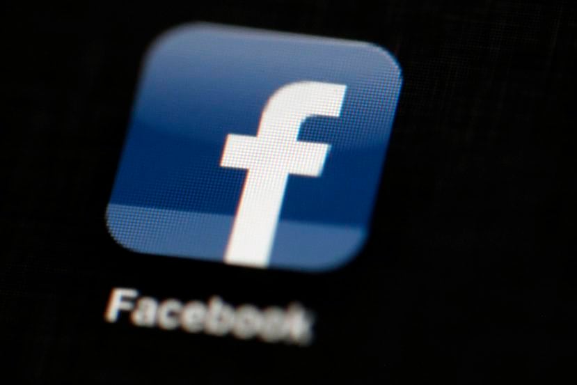 Facebook es señalada por un ex directivo como una compañía que explota la vulnerabilidad psicológica de las personas. (AP)