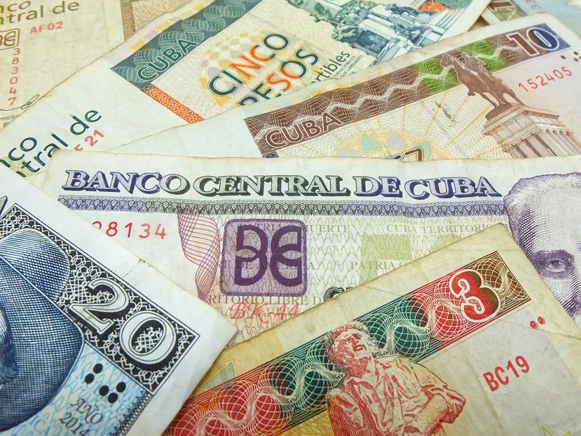 El también llamado CUC o popularmente “chavito”, comenzó a emitirse en 1994 en paridad con el dólar para contar con una moneda fuerte y afrontar la crisis derivada de la caída de la Unión Soviética.