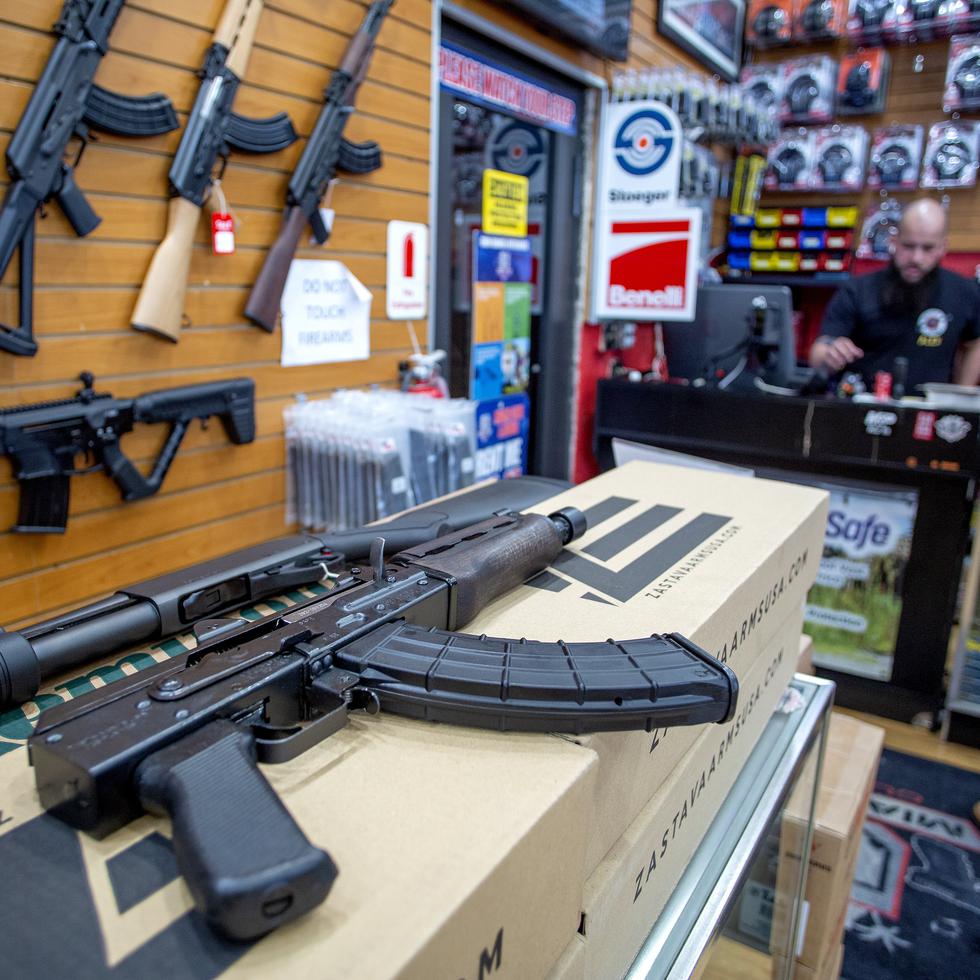 Vista de una tienda de venta de armas en EE.UU., en una fotografía de archivo. EFE/Cristóbal Herrera
