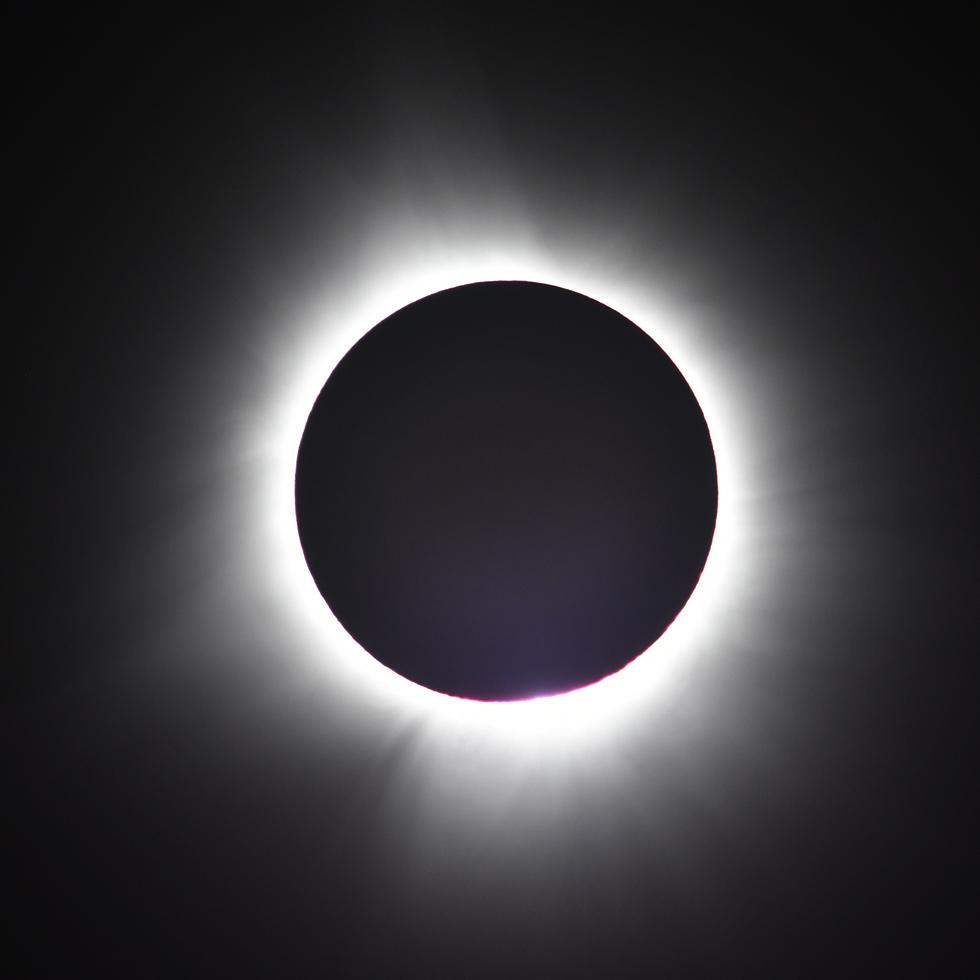 Eclipse solar total captado el 8 de abril de 2024 desde el Museo Neil Armstrong en Ohio (AP Photo/Timothy D. Easley)