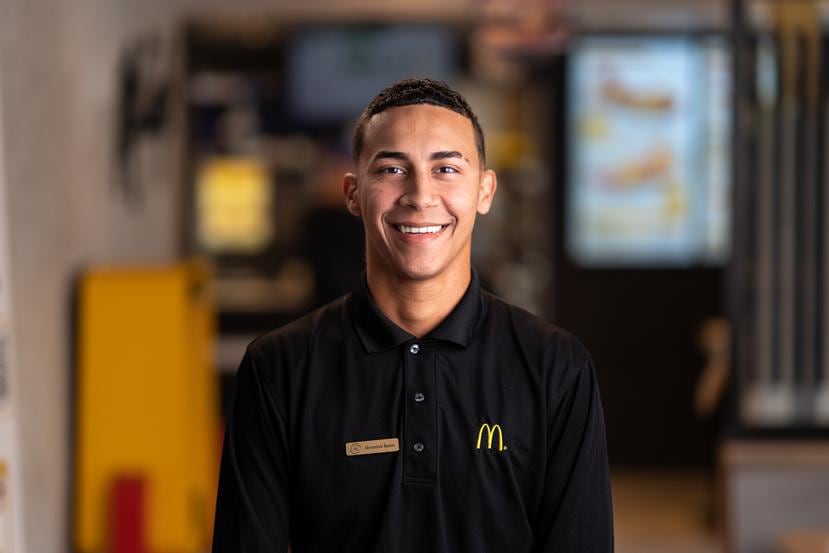 Abymeleck Ramos, gerente de McDonald's en Ave. Fernández Juncos