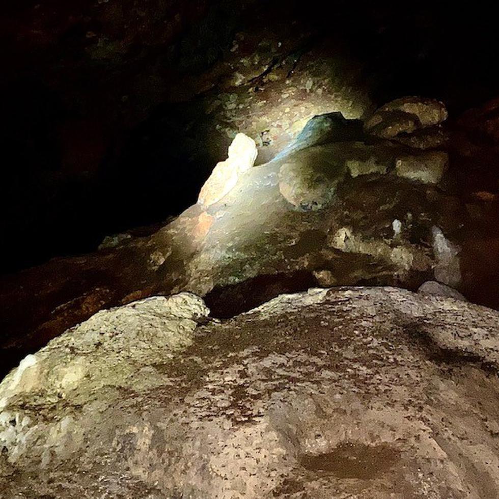Cueva de Montesinos Luce López Baralt