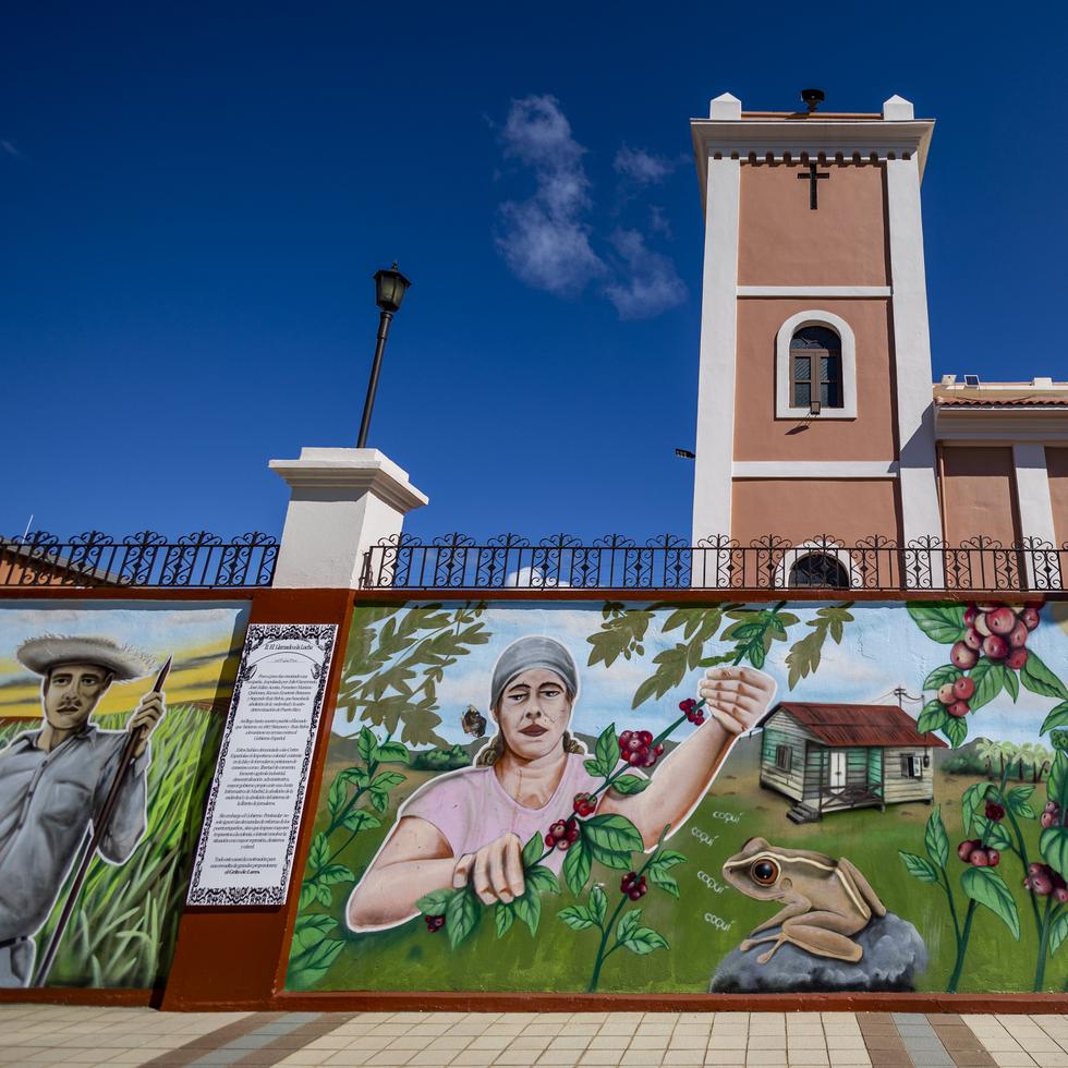 El Paseo 24 septiembre recuerda la importante hazaña de los pepinianos que participaron en el Grito de Lares, en 1868, así como la historida del pueblo.