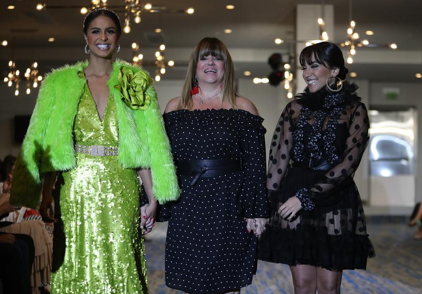 Lisa Thon saludó al público en compañía de Nellys Pimentel, Miss Earth 2019, y la cantante Ana Isabelle. (Fotos: Juan Luis Martínez)