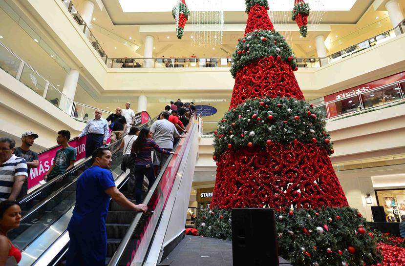 A nivel de estimados de gastos, varios de los entrevistados reconocieron que gastaron entre $300 y $400 en sus regalos esta Navidad, y hubo quién estimo en $900 su gasto.