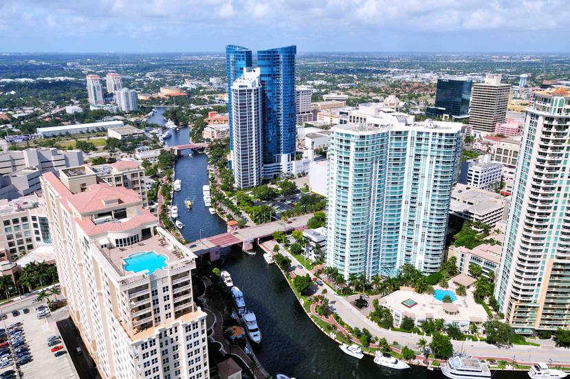 A Fort Lauderdale se le conoce como la ‘Venecia de Florida’ por sus canales, donde los residentes estacionan sus barcos o yates. (Richard Cavalleri / Shutterstock.com)