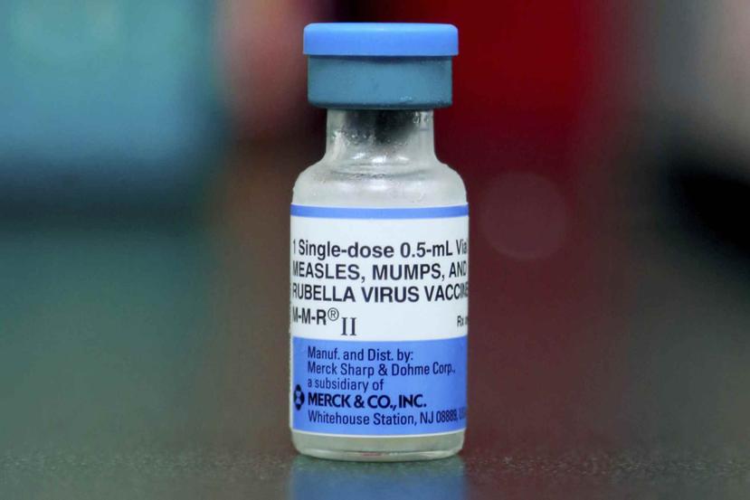 Un vial de la vacuna de paperas, rubeola y sarampión en Mount Vernon, Ohio. (AP/Paul Vernon)
