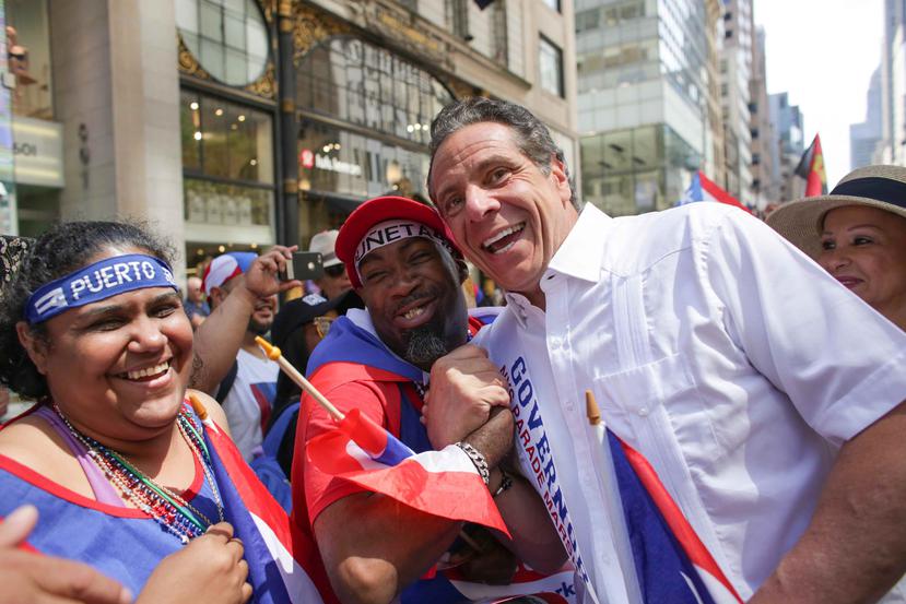 El gobernador de Nueva York, Andrew Cuomo durante su participació en el Desfile Nacional de Puerto Rico el 9 de julio de 2019, en la Quinta avenida de Nueva York. (EFE/ Kena Betancur)