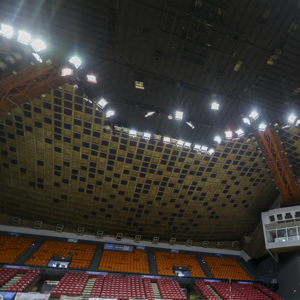 La reparación del techo del Coliseo Roberto Clemente se subastó a más de $3,000,000.