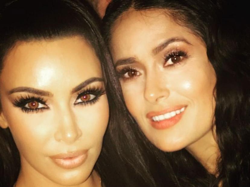 Kim Kardashian destaca su admiración por Salma Hayek. (Captura / Instagram)