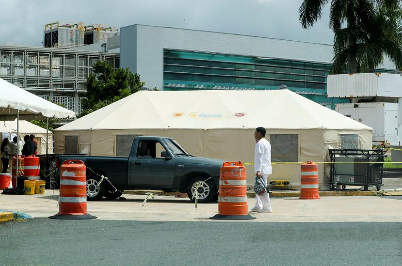 En la mayoría de los hospitales no se han instalado carpas como la que se erigió frente al Centro Médico en Río Piedras.