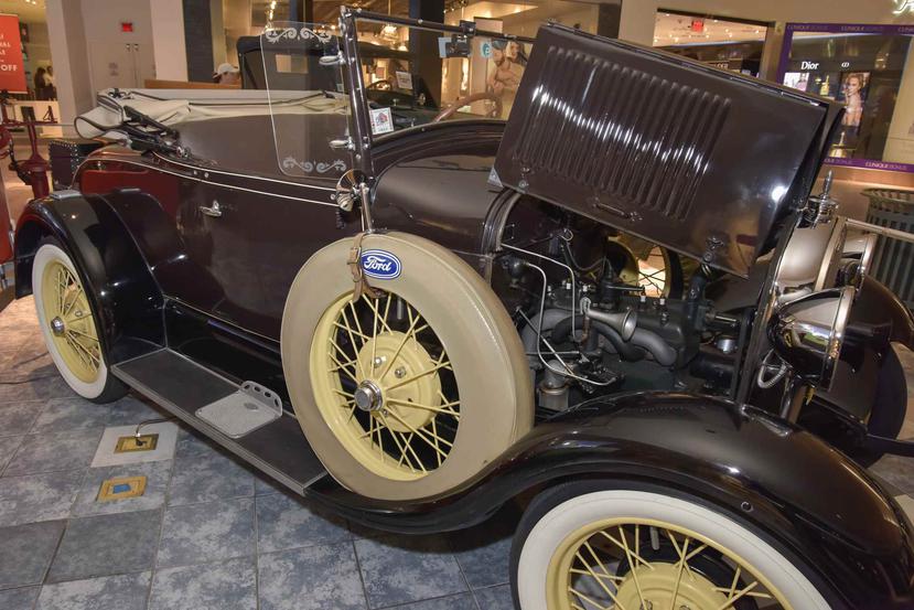 Como atractivo principal del evento estará la exhibición de autos destacados que ganaron el premio Antique Automobile Club of America (AACA).