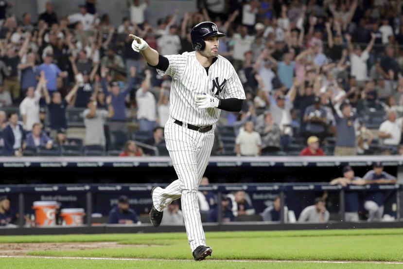 Neil Walker conectó el batazo decisivo por los Yankees. (AP)