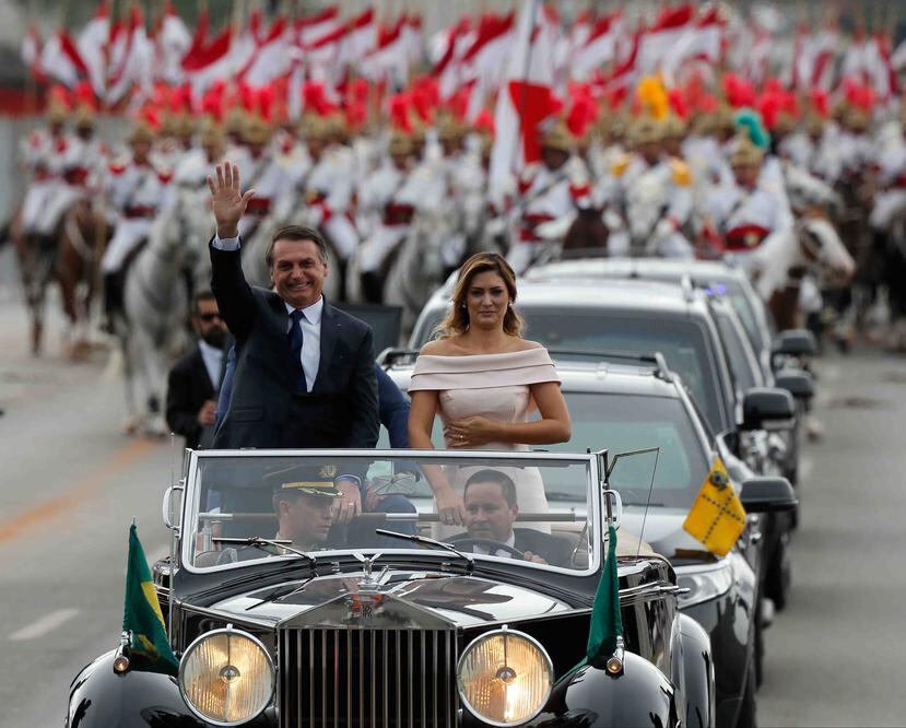 Jair Bolsonaro durante un desfile. (O Globo)