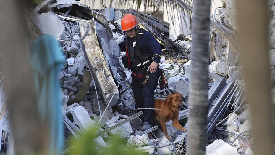 El condominio Champlain Towers South colapsó parcialmente alrededor de la 1:30 a.m. del jueves. Desde entonces, decenas de rescatistas buscan a personas entre los escombros.