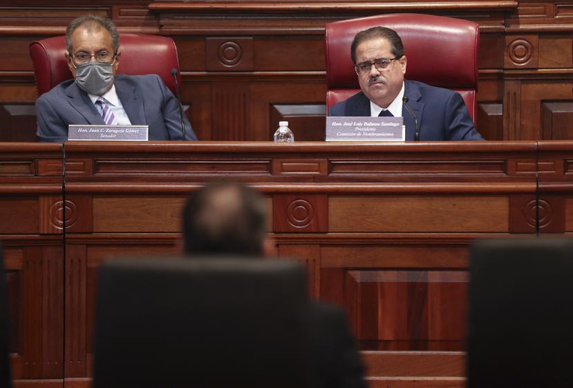 Los senadores Juan Zaragoza y José Luis Dalmau en una reciente vista de la Comisión de Nombramientos.