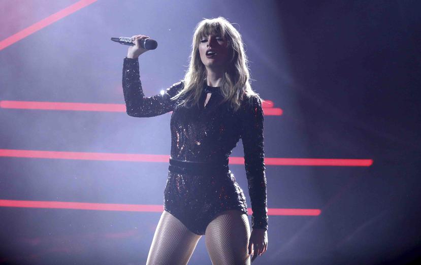 Taylor Swift cargó con cuatro premios en los American Music Awards. (Matt Sayles / Invision / AP)