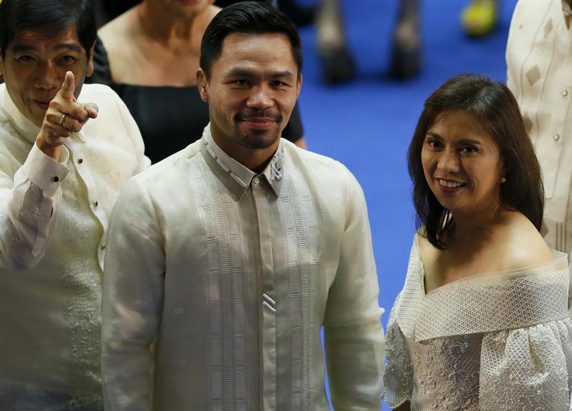 Manny Pacquiao, posando junto a la vicepresidente de Filipinas, Leni Robredo, correrá para la presidencia en las elecciones del 2022.