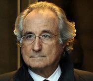 Bernie Madoff, considerado como el arquitecto del fraude piramidal o "Ponzi" más grande de la historia, falleció el pasado 14 de abril mientras cumplía una sentencia de 150 años por defraudar a sus clientes, estafa que salió a la luz durante la crisis financiera de 2008.
