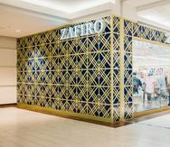 Zafiro Clothing & CO es una tienda de marcas exclusivas y accesorios para caballeros y está ubicada en el primer nivel al lado de Invicta.