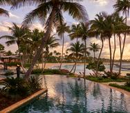 Dorado Beach Ritz-Carlton Reserve cuenta con 96 habitaciones de lujo localizadas frente a la playa.