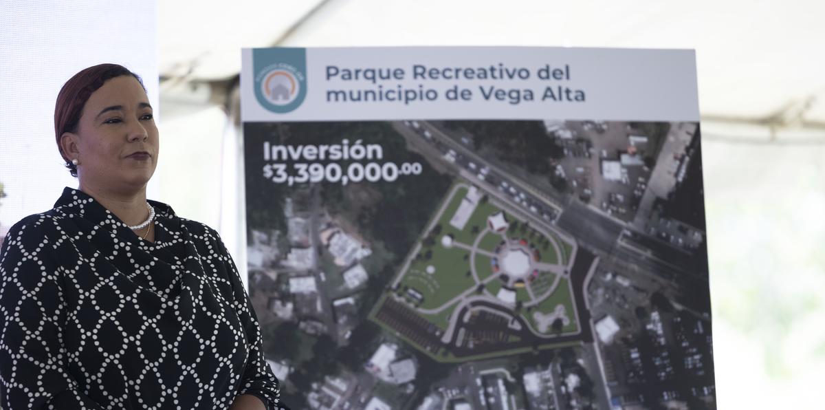 Vega Pagán dijo que, dentro de nueve meses, deberá estar listo el Parque Recreacional Multifuncional de Vega Alta, desarrollado a un costo de $3.3 millones de fondos federales.