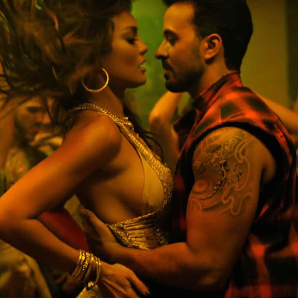 Luis Fonsi en una escena del vídeo de la canción "Despacito" junto a la exMiss Universe, Zuleyka Rivera. (Suministrada)