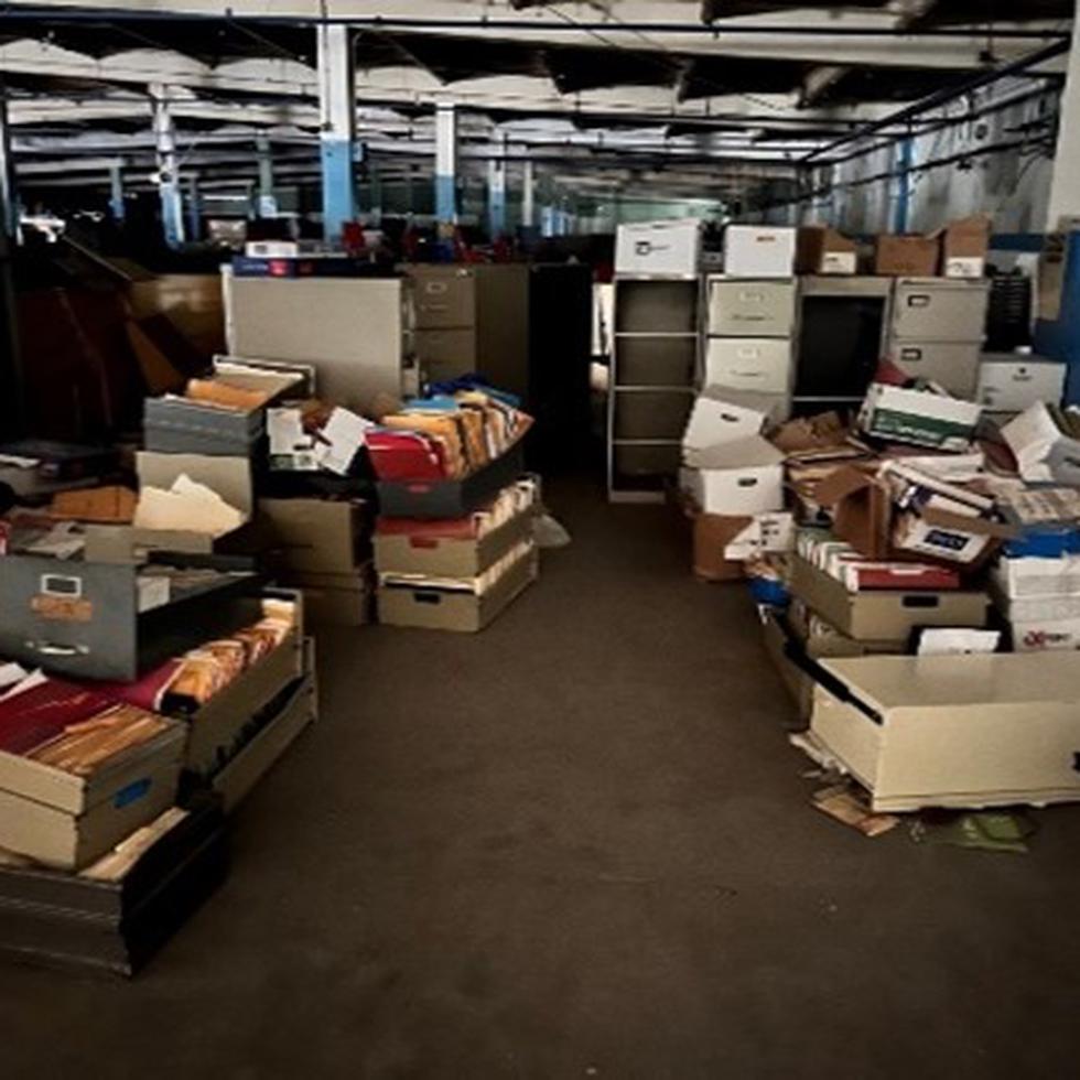 Auditores de la Oficina del Contralor señalaron las pobres condiciones de un almacén, en Ponce, para los materiales sacados de escuelas que fueron cerradas en la región.