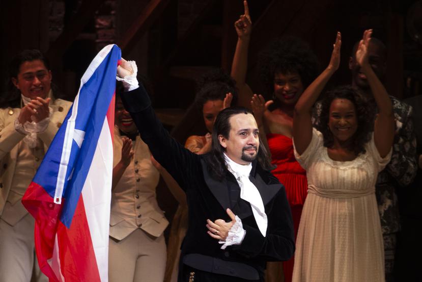 As soon as Lin-Manuel Miranda appeared on stage, the audience delivered an ovation for almost a minute.