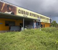 El deterioro de las estructuras de Ciudad Deportiva Roberto Clemente ha ido incrementando por los pasados años.