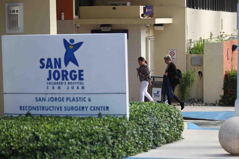El hospital San Jorge cesanteó de forma temporera a 244 empleados.