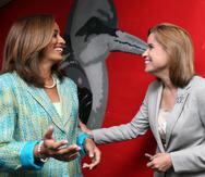 Foto de archivo de la senadora Rossana López (izquierda) junto a la alcaldesa Carmen Yulín Cruz (derecha).