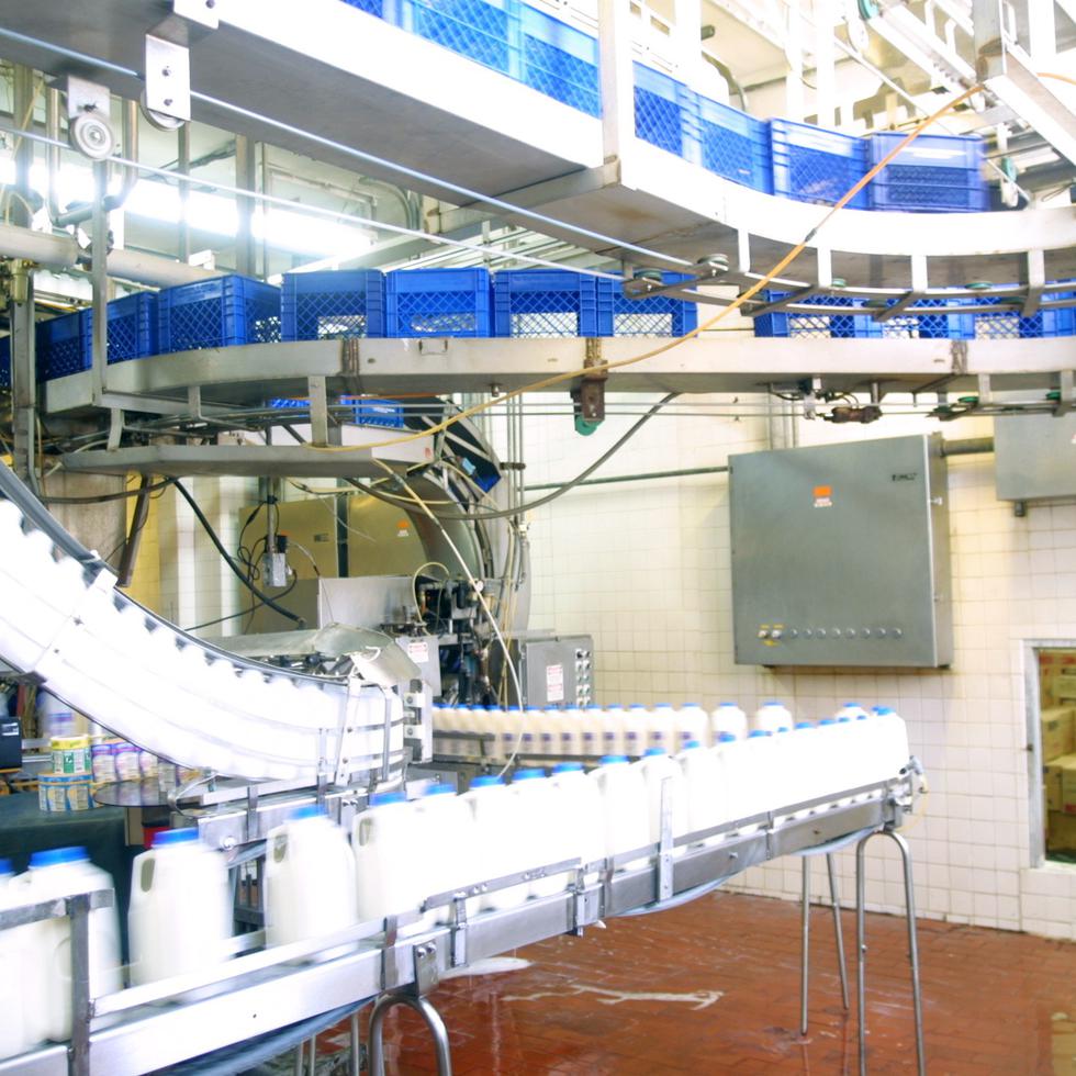 Desde 1989, Vaquería Tres Monjitas ha recibido la certificación de leche fresca grado A que confiere la FDA.