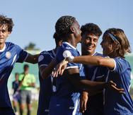 La Selección Nacional Sub-20 Masculina celebra su victoria.