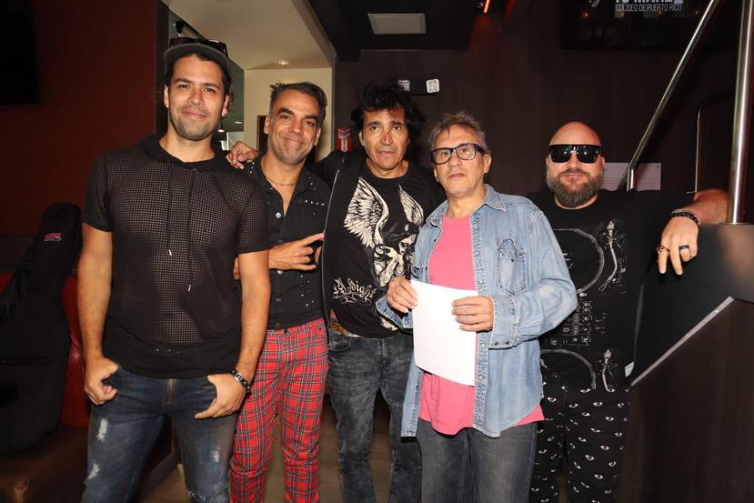 Desde la izquierda: Pavel Tello, Asier Cazalis, Felipe Staiti, Marciano Cantero y Darío Adames,  integrantes de las bandas Caramelos de Cianuro y Enanitos Verdes. (GFR Media)