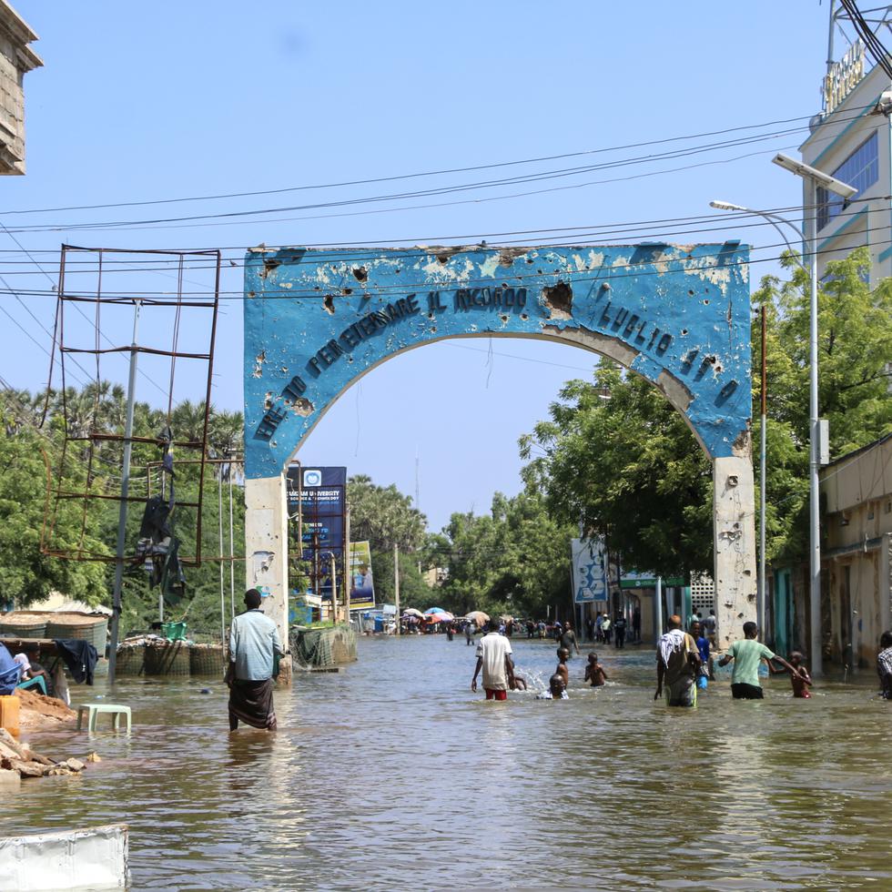 La crisis desatada tras el inicio de la estación de lluvias conocida como deyr (octubre a diciembre) llevó al Gobierno somalí a declarar el estado de emergencia.