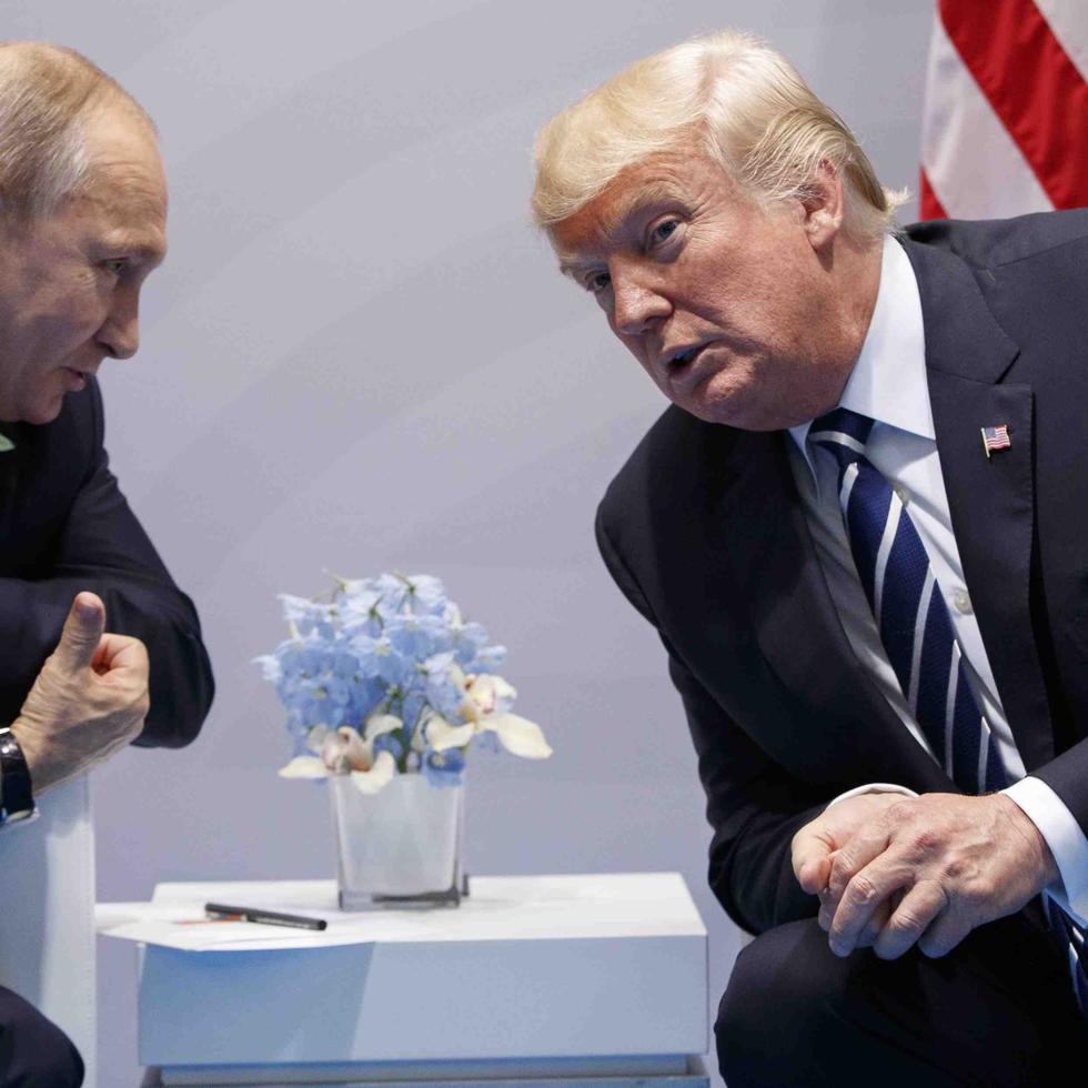 Donald Trump y Vladimir Putin en una foto tomada en 2020.