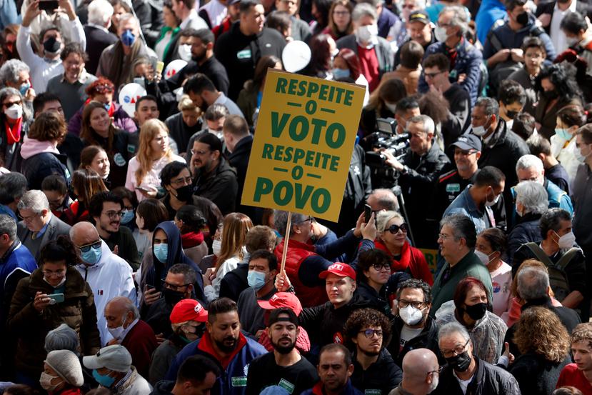Participantes en un acto de la campaña electoral en Brasil.
