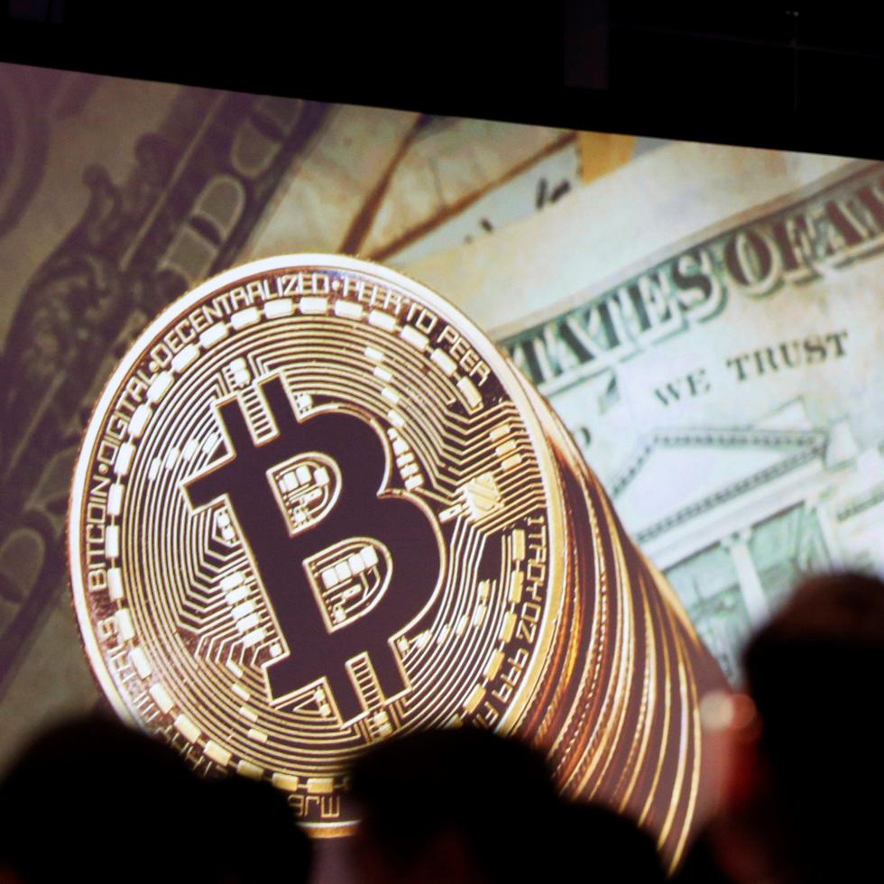 Bitcoin, considerada la protagonista en el mundo de las monedas virtuales que se trafican en el blockchain, se mantenía hoy con un valor por debajo de los $30,000, en una racha de pérdidas que ya va por siete semanas consecutivas.