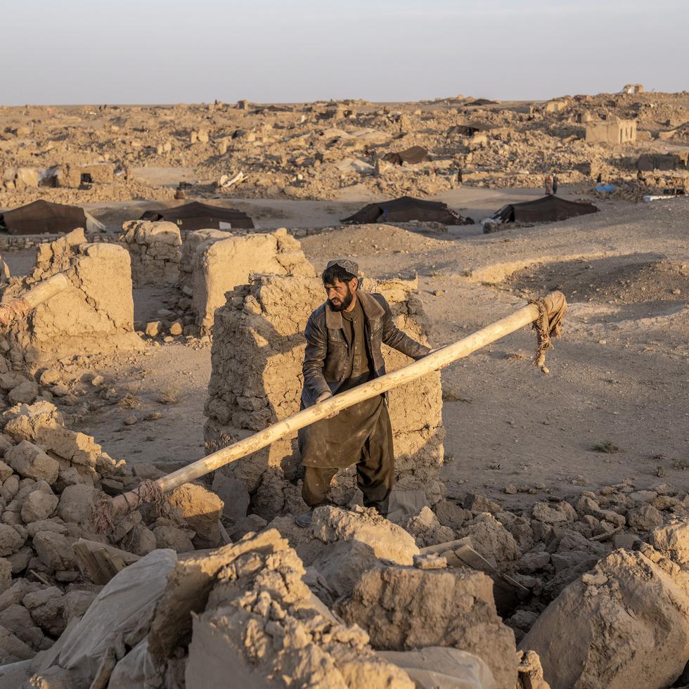 Recientemente Afganistán ha sido víctima de varios temblores de tierra que han cobrado la vida de múltiples personas.
