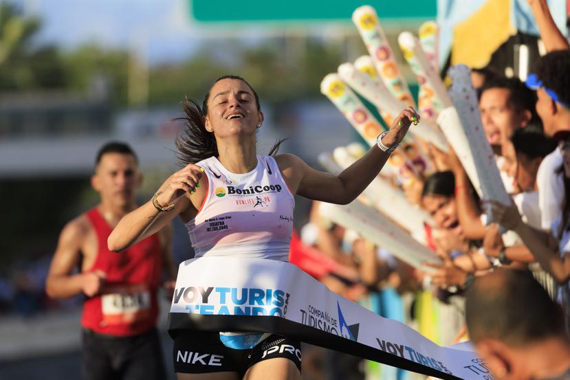 Paola Ramos a su llegada a la meta durante esta edición del 'Puerto Rico 10K Run'.