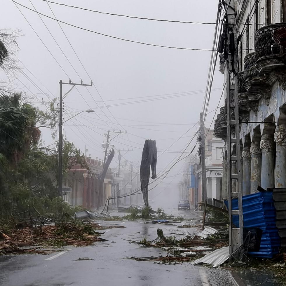 Fotografía de algunos de los destrozos dejados por el paso del huracán Ian, el 27 de septiembre de 2022, en Pinar del Río, Cuba. (Archivo)