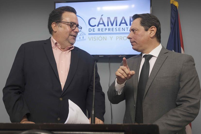 Márquez y Dalmau piden al tribunal un interdicto preliminar y permanente, y que se declare nula la orden ejecutiva 2010-036 que dio paso a la inmunidad por ser inconstitucional. (GFR Media)