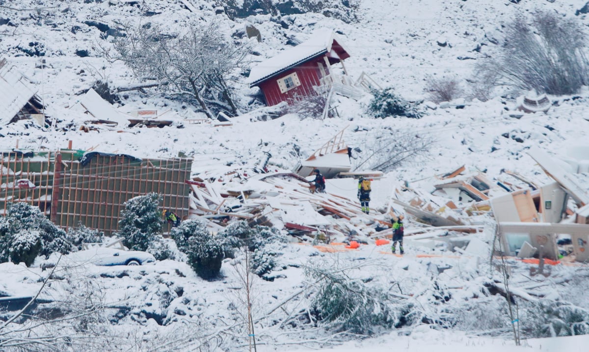 Search for survivors after fatal landslides in the Norwegian village